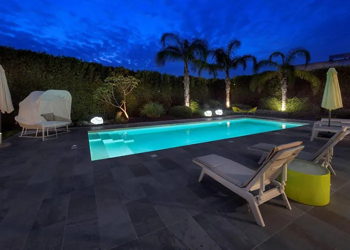 Villa Chicco Di Sale - Exclusive Pool