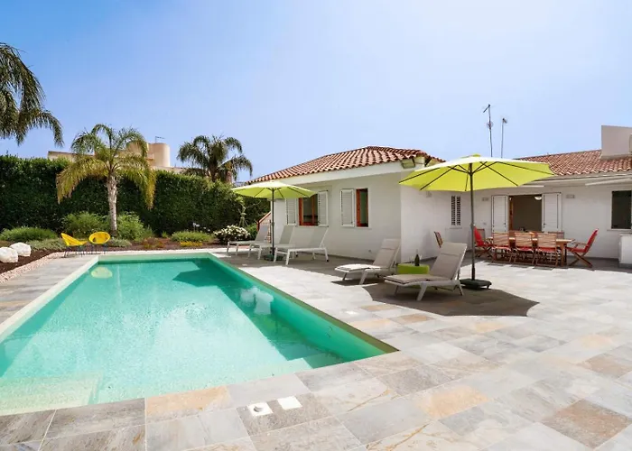Villa Chicco Di Sale - Exclusive Pool